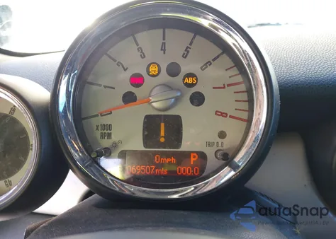 2011 Mini Cooper z USA, uszkodzony, nr VIN WMWZN3C58BT133329